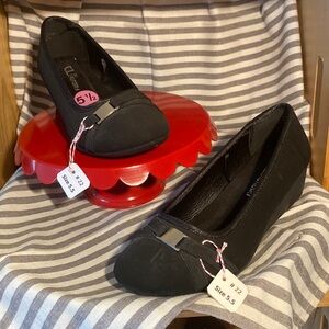 #22 CL by Laundry Wedges - Black w/Silver